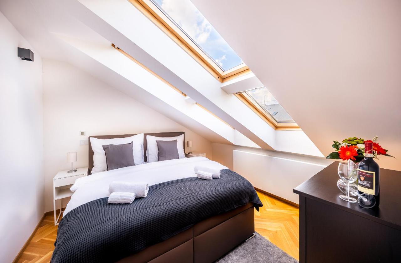Luxurious Woodrow Wilson Apt In Prague Centre Zewnętrze zdjęcie