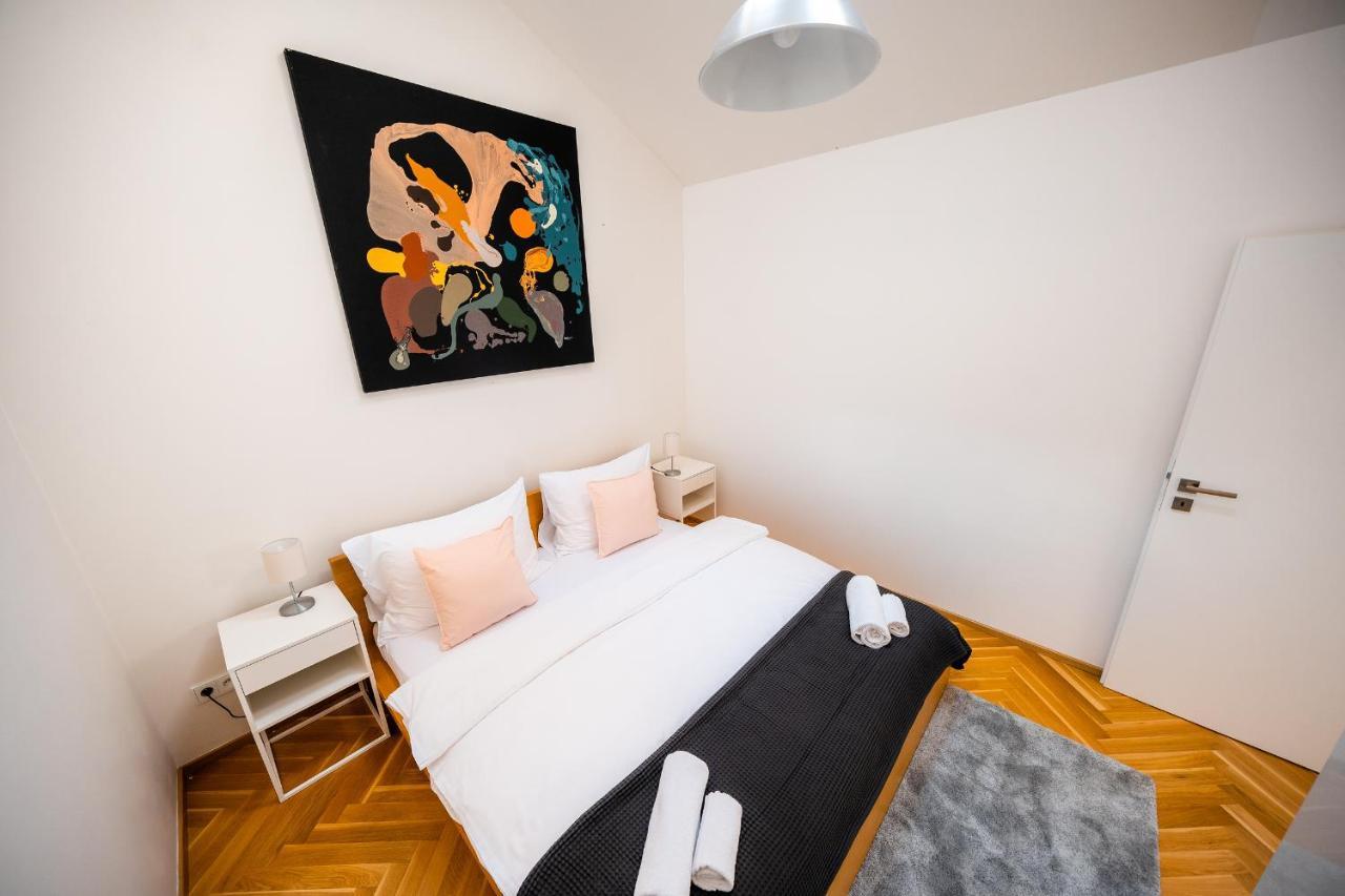 Luxurious Woodrow Wilson Apt In Prague Centre Zewnętrze zdjęcie