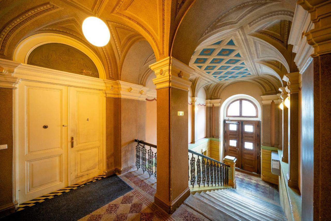 Luxurious Woodrow Wilson Apt In Prague Centre Zewnętrze zdjęcie